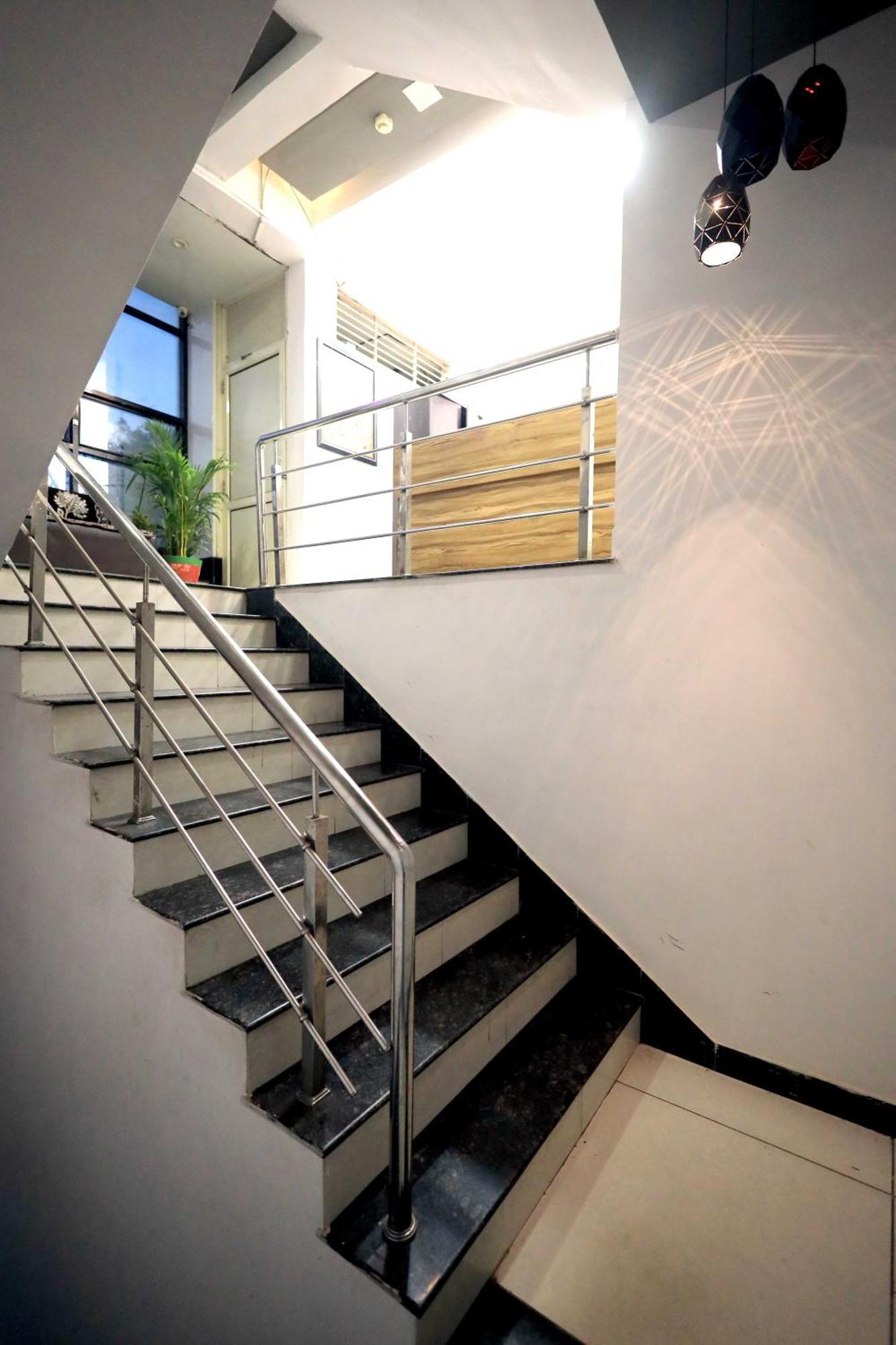 Hotel Season Ahmedabad Bagian luar foto