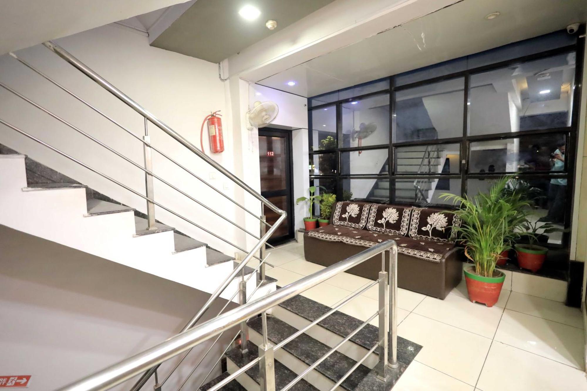 Hotel Season Ahmedabad Bagian luar foto