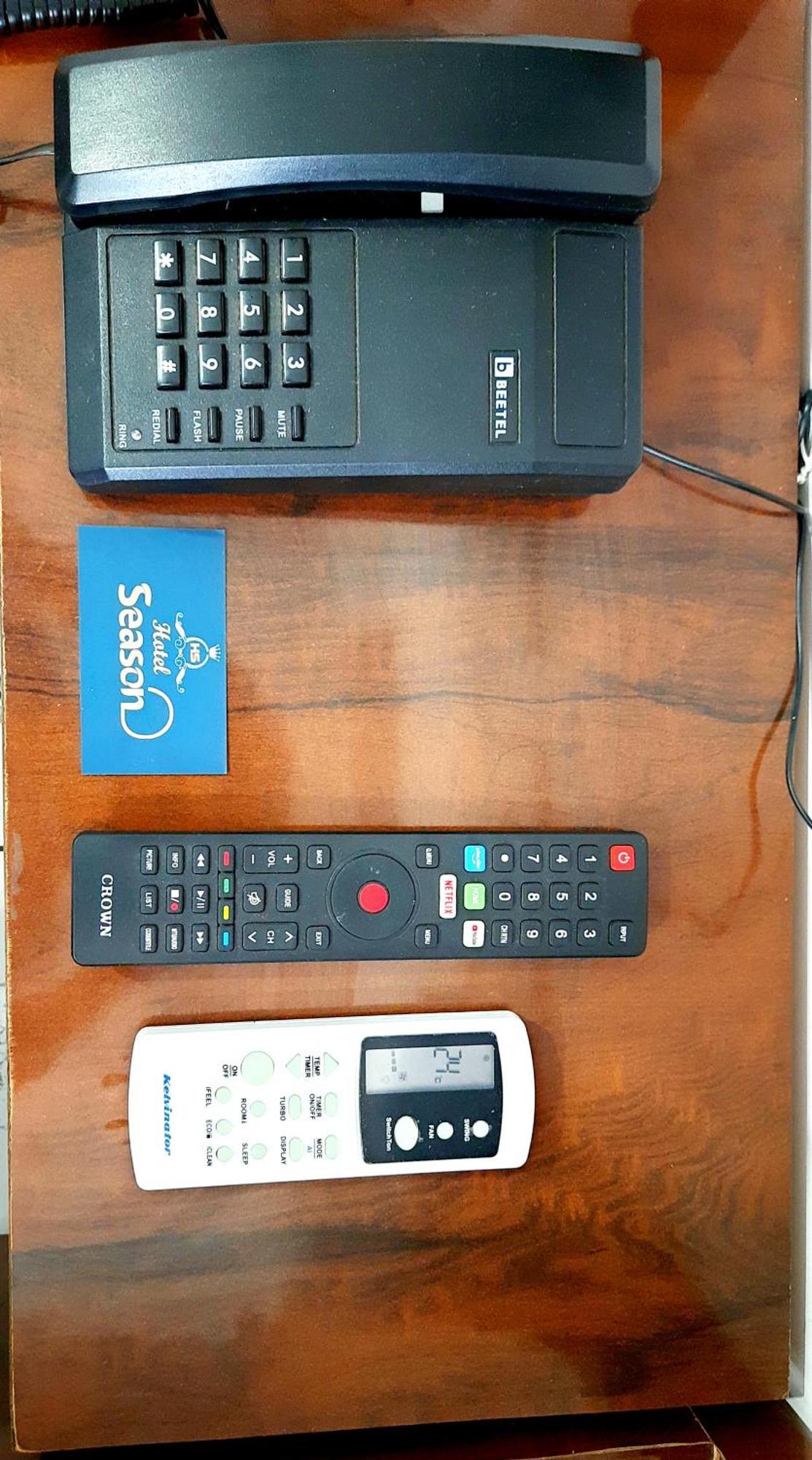 Hotel Season Ahmedabad Bagian luar foto