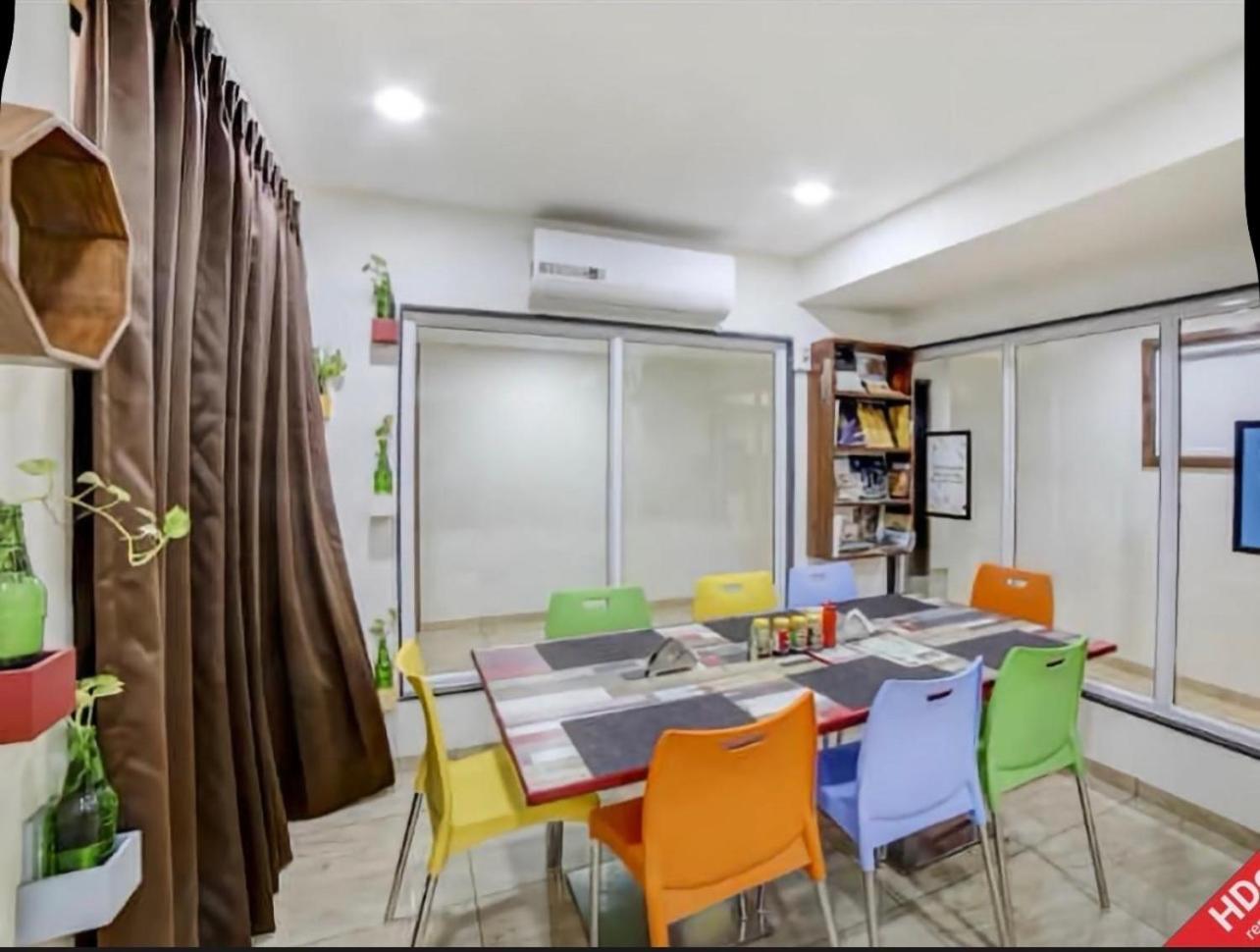 Hotel Season Ahmedabad Bagian luar foto